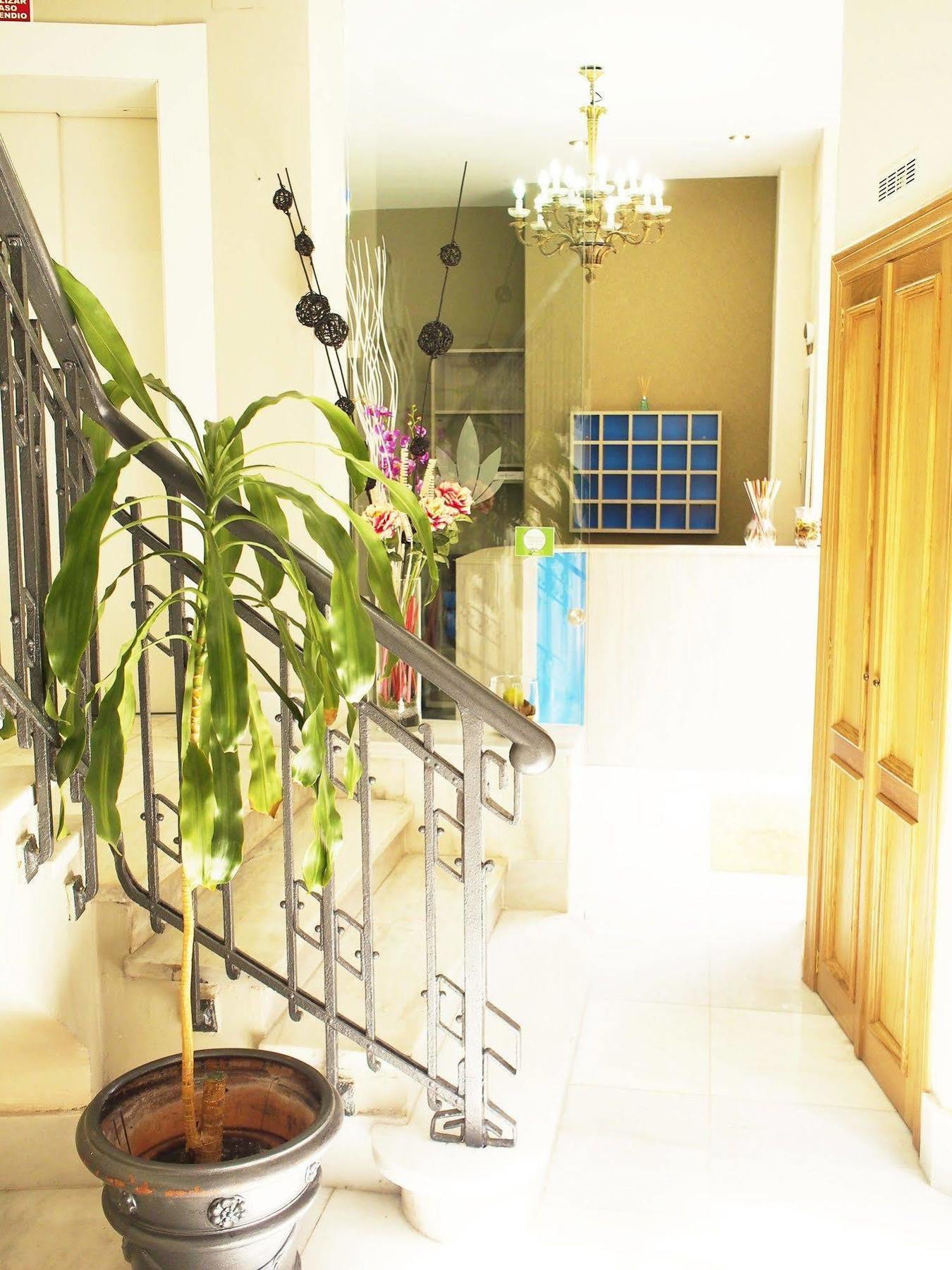 Hotel Rosal โอเบียโด ภายนอก รูปภาพ